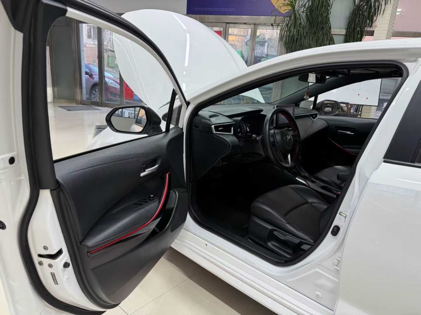 Toyota Levin — приборная панель и интерьер в хорошем состоянии