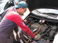 Как самостоятельно заправить автокондиционер